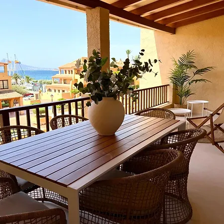 Mar & Relax شقة *